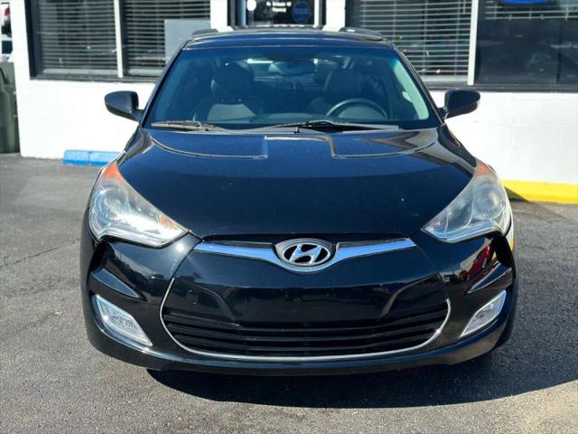2012 Hyundai Veloster Base w/Black