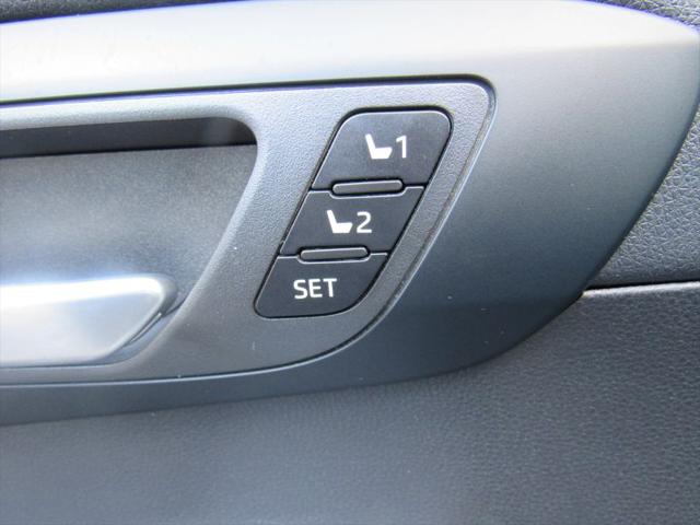 2023 Toyota Highlander Hybrid XLE Bronze