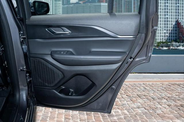 2025 Jeep Grand Cherokee Laredo X 4x2