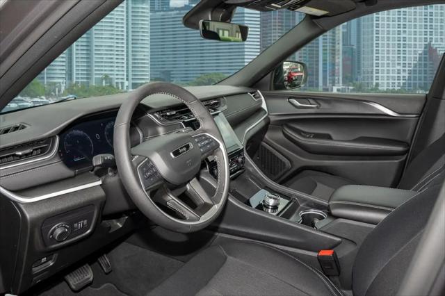 2025 Jeep Grand Cherokee Laredo X 4x2