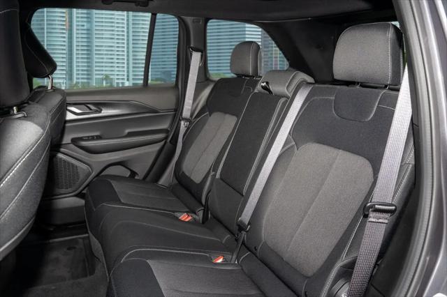 2025 Jeep Grand Cherokee Laredo X 4x2