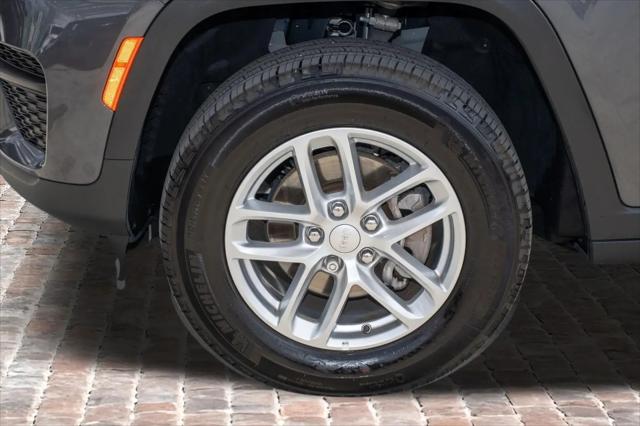 2025 Jeep Grand Cherokee Laredo X 4x2