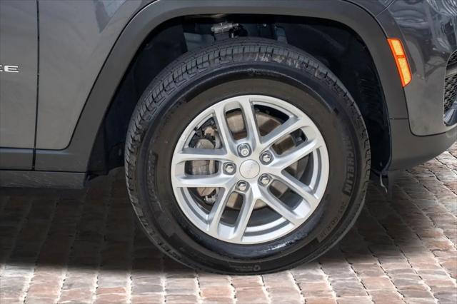 2025 Jeep Grand Cherokee Laredo X 4x2