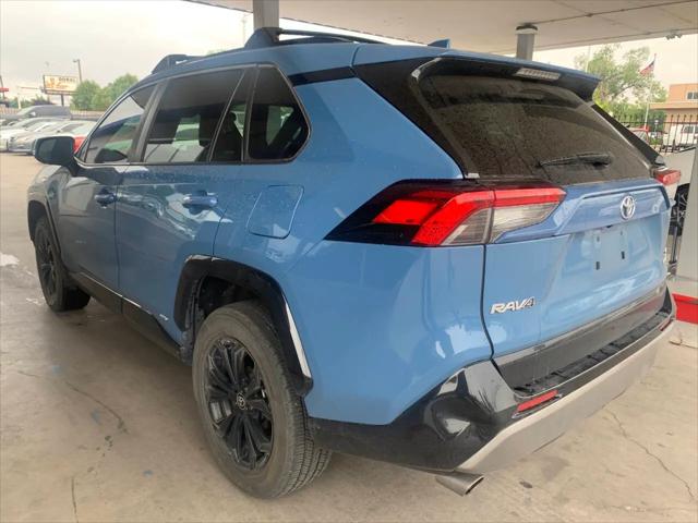 2022 Toyota RAV4 Hybrid SE