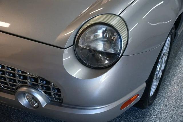 2004 Ford Thunderbird Deluxe