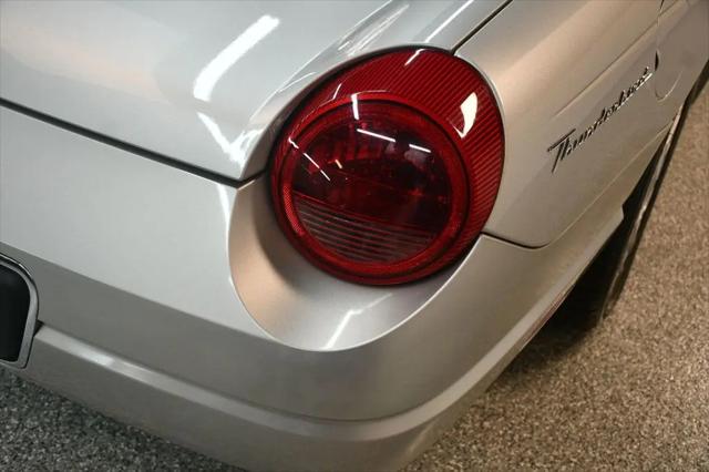 2004 Ford Thunderbird Deluxe