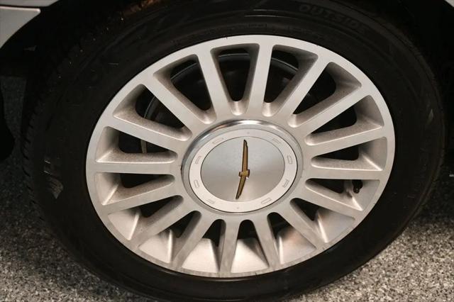 2004 Ford Thunderbird Deluxe