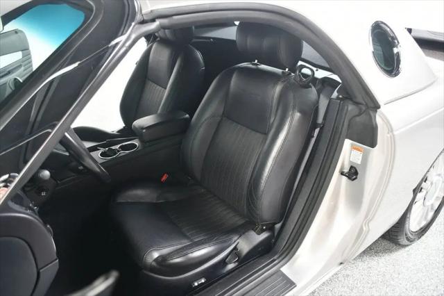 2004 Ford Thunderbird Deluxe