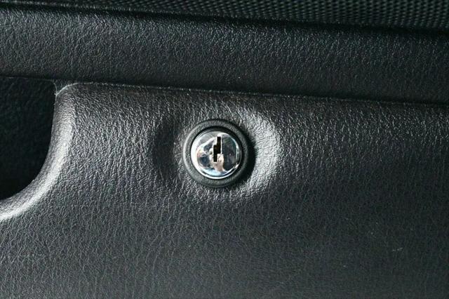 2004 Ford Thunderbird Deluxe