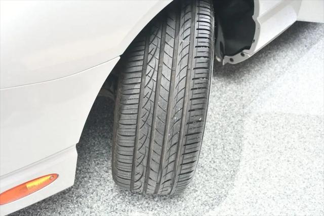 2004 Ford Thunderbird Deluxe