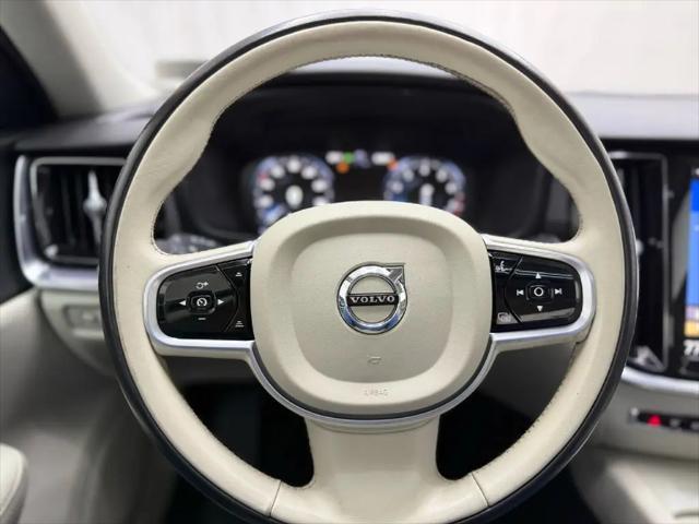 2020 Volvo S60 T6 Momentum
