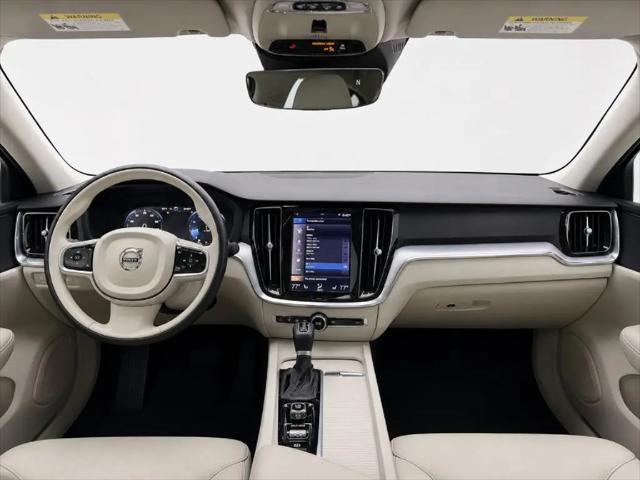 2020 Volvo S60 T6 Momentum