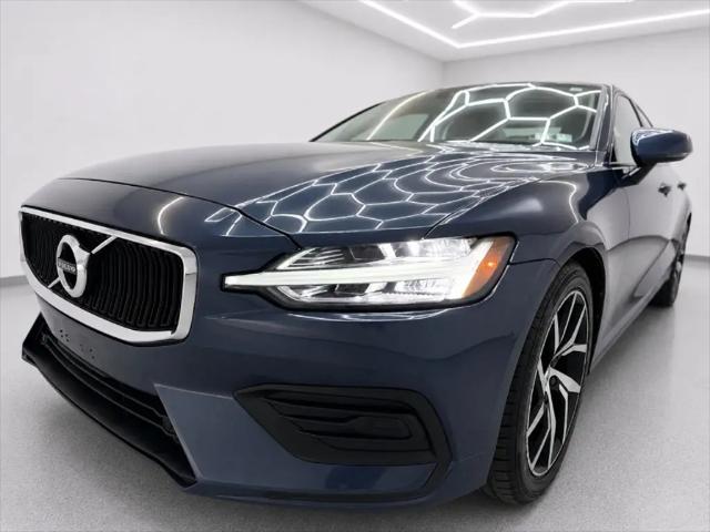 2020 Volvo S60 T6 Momentum