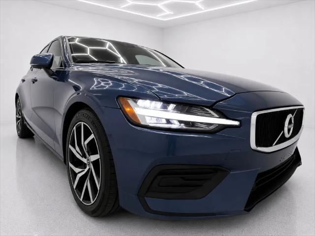 2020 Volvo S60 T6 Momentum