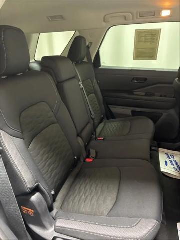 2025 Nissan Pathfinder SV 4WD