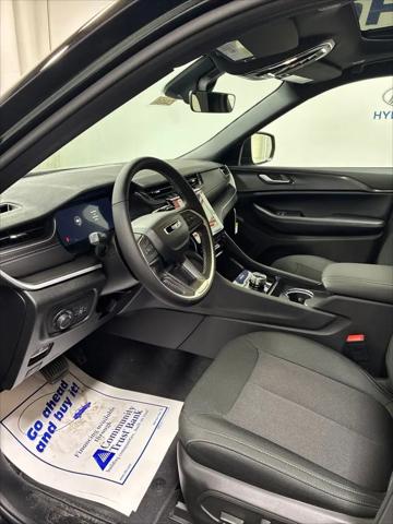 2026 Jeep Grand Cherokee L Altitude 4x4