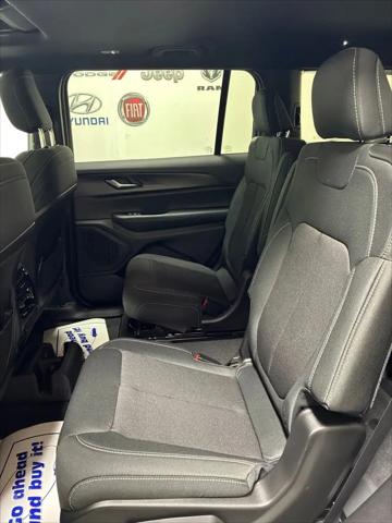 2026 Jeep Grand Cherokee L Altitude 4x4
