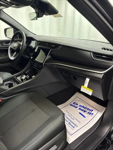 2026 Jeep Grand Cherokee L Altitude 4x4
