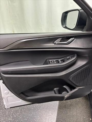 2026 Jeep Grand Cherokee L Altitude 4x4