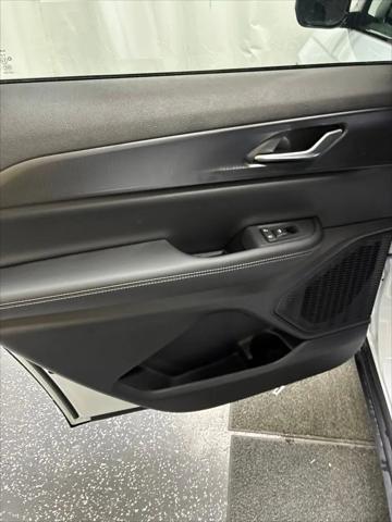 2026 Jeep Grand Cherokee L Altitude 4x4