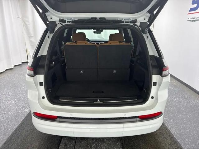 2026 Jeep Grand Cherokee L Summit 4x4