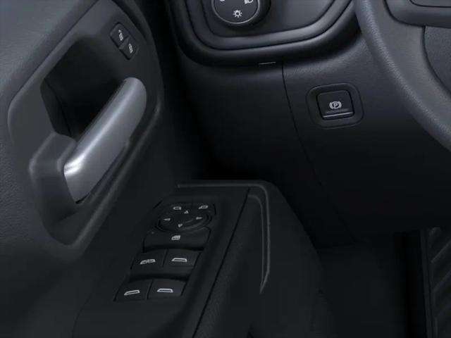 2026 Chevrolet Silverado 1500 4WD Crew Cab Short Bed Custom