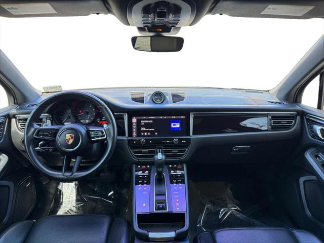 2023 Porsche Macan T