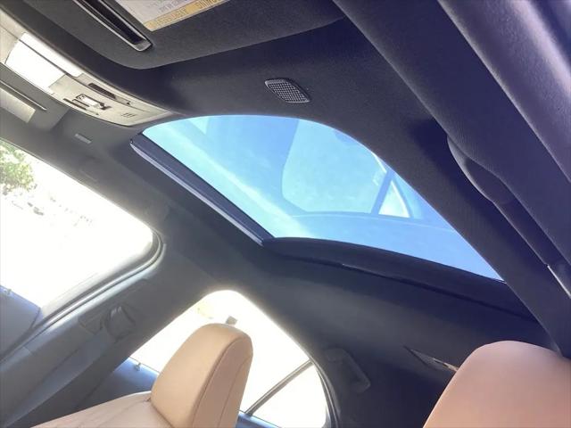 2025 Lexus 300 Premium
