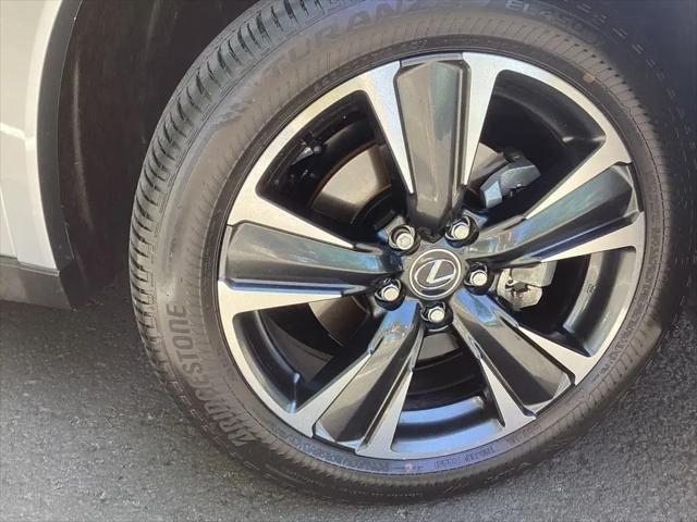2025 Lexus 300 Premium