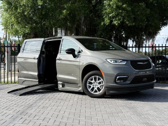 2024 Chrysler Pacifica Touring for sale in Orlando, FL