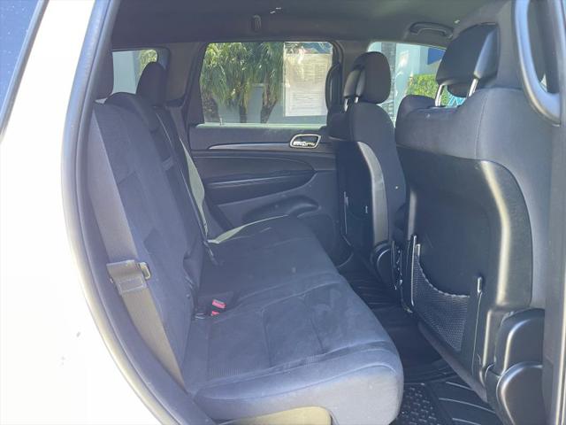 2017 Jeep Grand Cherokee Laredo 4x2