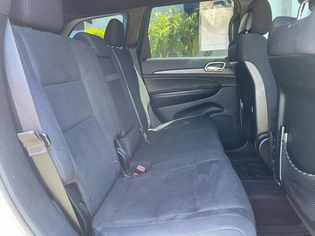 2017 Jeep Grand Cherokee Laredo 4x2