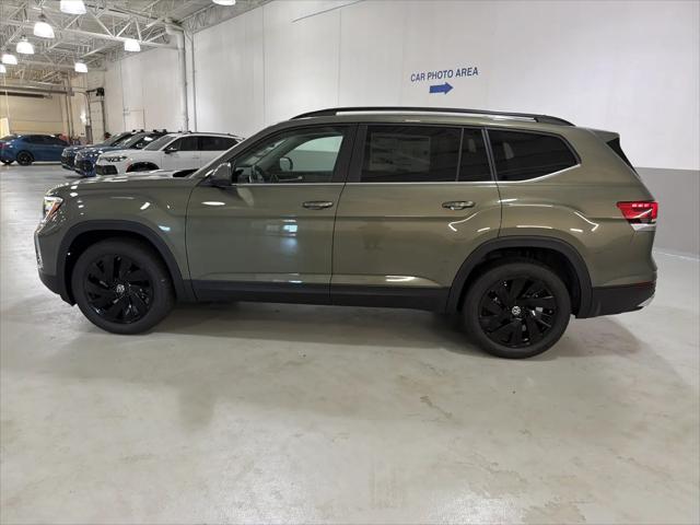 2026 Volkswagen Atlas SE with Technology