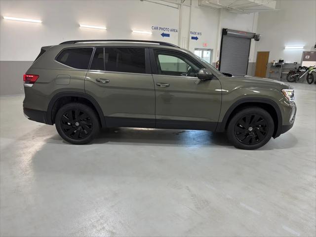 2026 Volkswagen Atlas SE with Technology