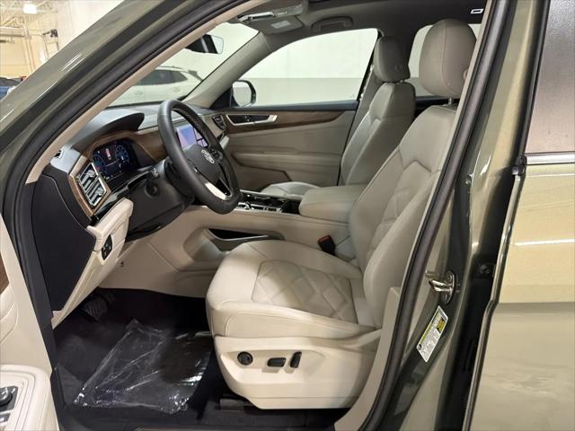 2026 Volkswagen Atlas SE with Technology