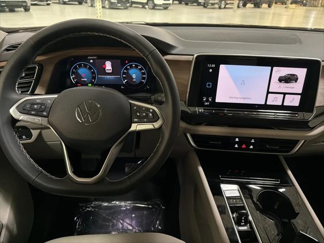 2026 Volkswagen Atlas SE with Technology