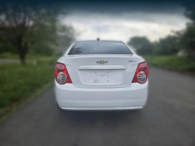 2016 Chevrolet Sonic LS Auto
