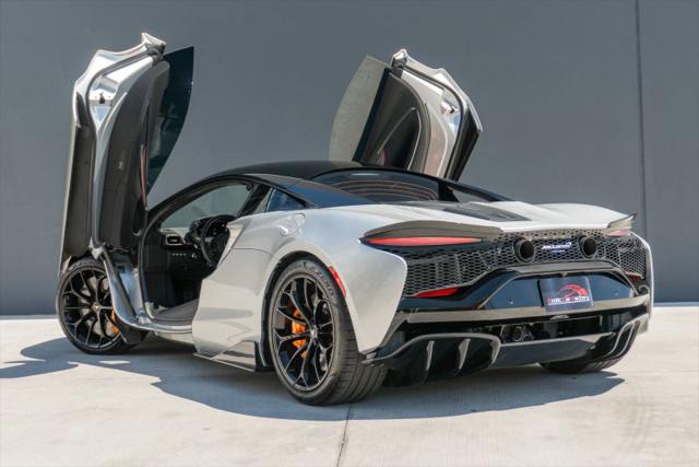 2023 McLaren Artura Performance