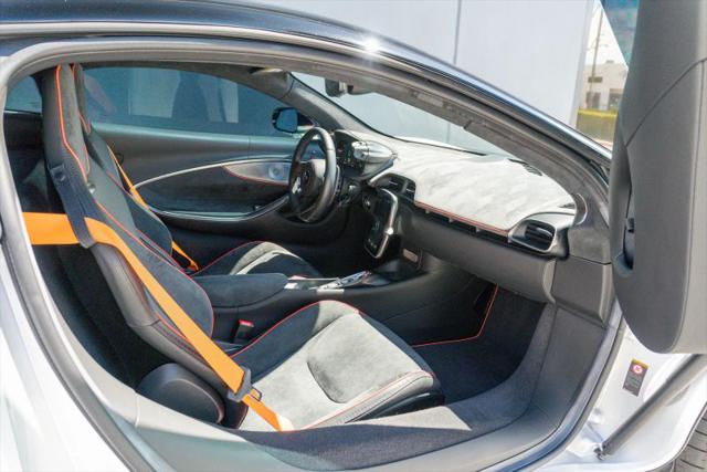 2023 McLaren Artura Performance