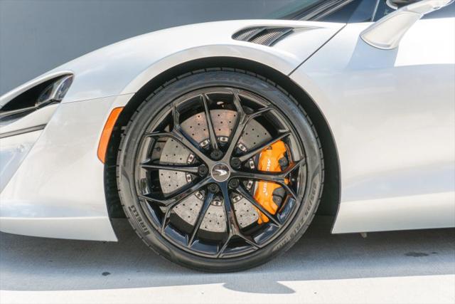 2023 McLaren Artura Performance