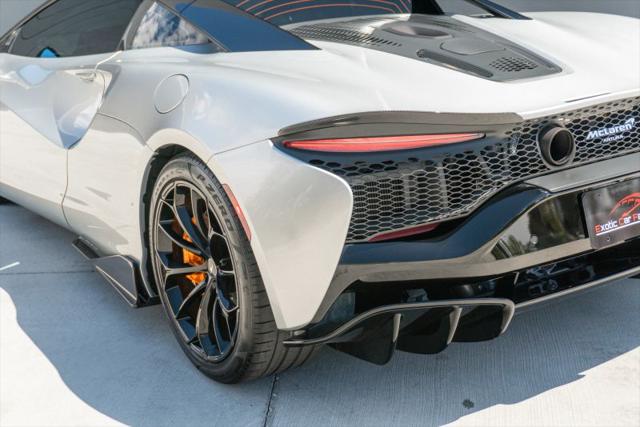 2023 McLaren Artura Performance