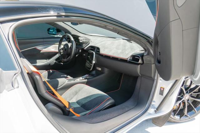 2023 McLaren Artura Performance