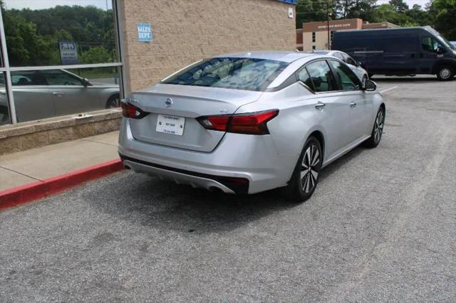 2022 Nissan Sentra SV Xtronic CVT