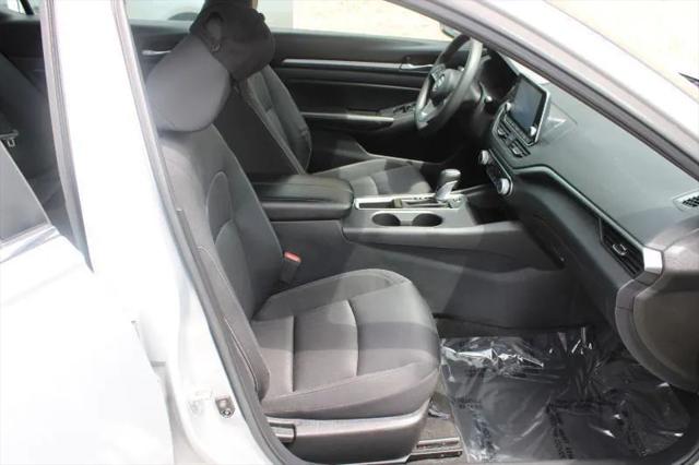 2022 Nissan Sentra SV Xtronic CVT
