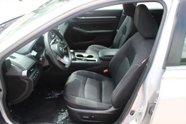 2022 Nissan Sentra SV Xtronic CVT