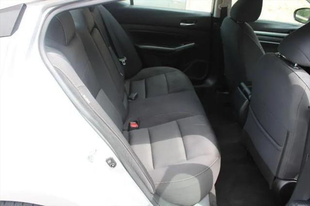2022 Nissan Sentra SV Xtronic CVT