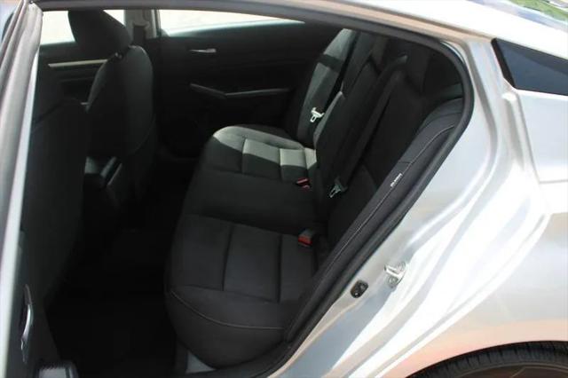 2022 Nissan Sentra SV Xtronic CVT