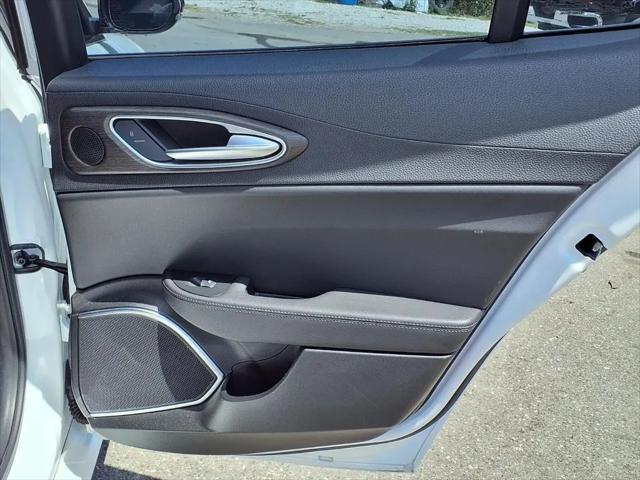 2022 Alfa Romeo Giulia Ti RWD