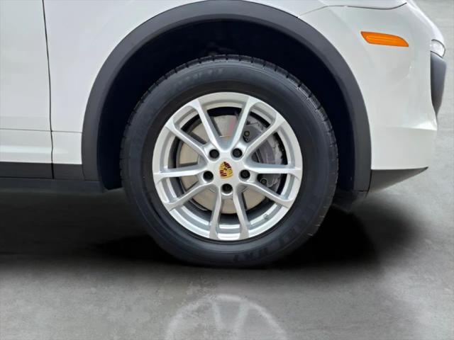 2016 Porsche Cayenne Base