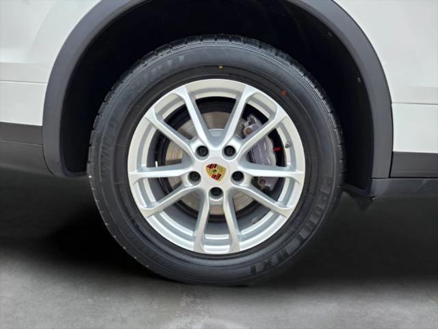2016 Porsche Cayenne Base
